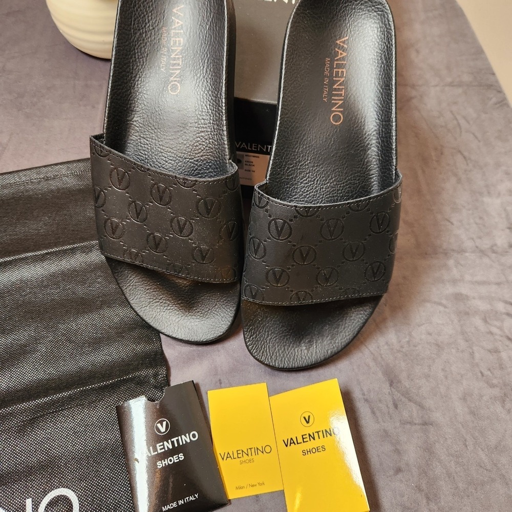 Mario Valentino Eros Black Logo Slide Sandals Size 10 NIB Made in Italy - Picture 2 of 9
